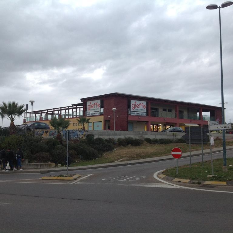 Ferienwohnung Trilocale Margine Rosso Quartu SantʼElena Exterior foto